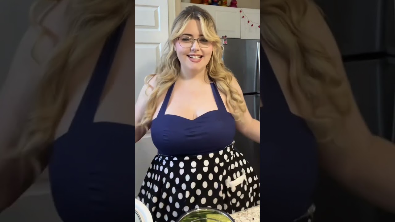 You Won&rsquo;t Believe Her Routine! 🔥 Naturally Beautiful Women Over 40 | Single Mom Cooking Daily Life