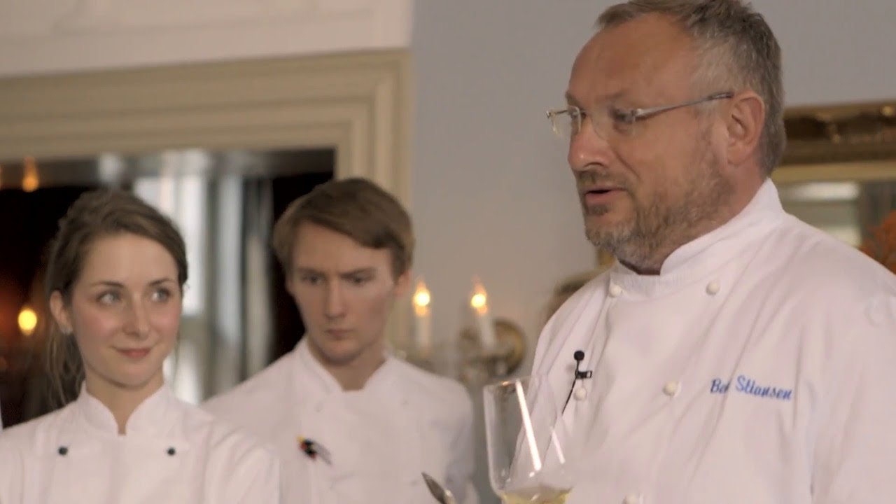 Hvordan sette opp mat- og vinmeny