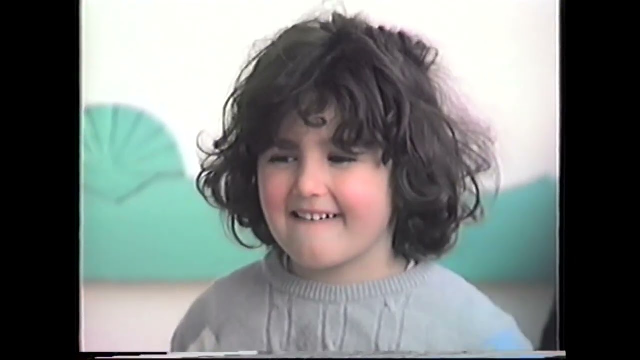 παιδιά στα Τραβασαριάνικα Πάσχα 1988