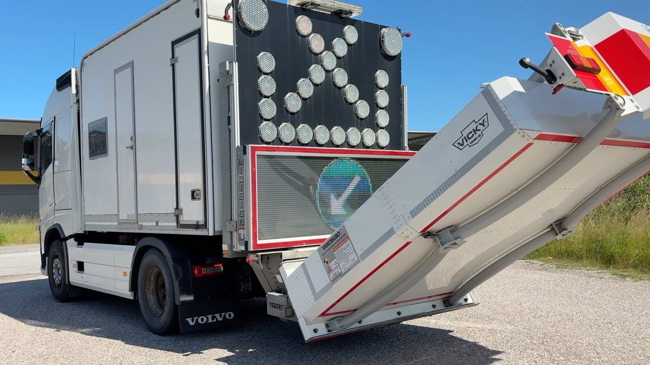 Köp TMA-bil Volvo FH 4*2 med skåp/sovdel på Klaravik
