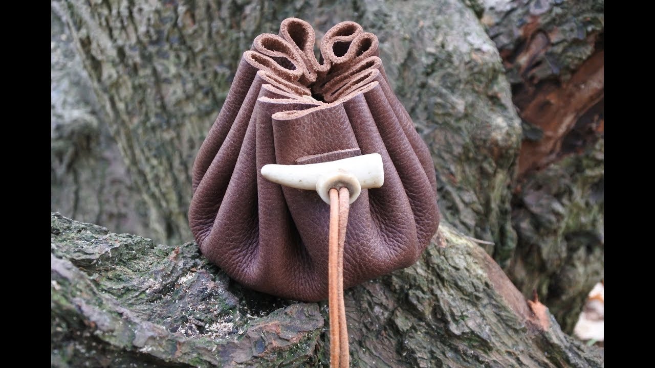 Making a Simple Leather Tinder Pouch.