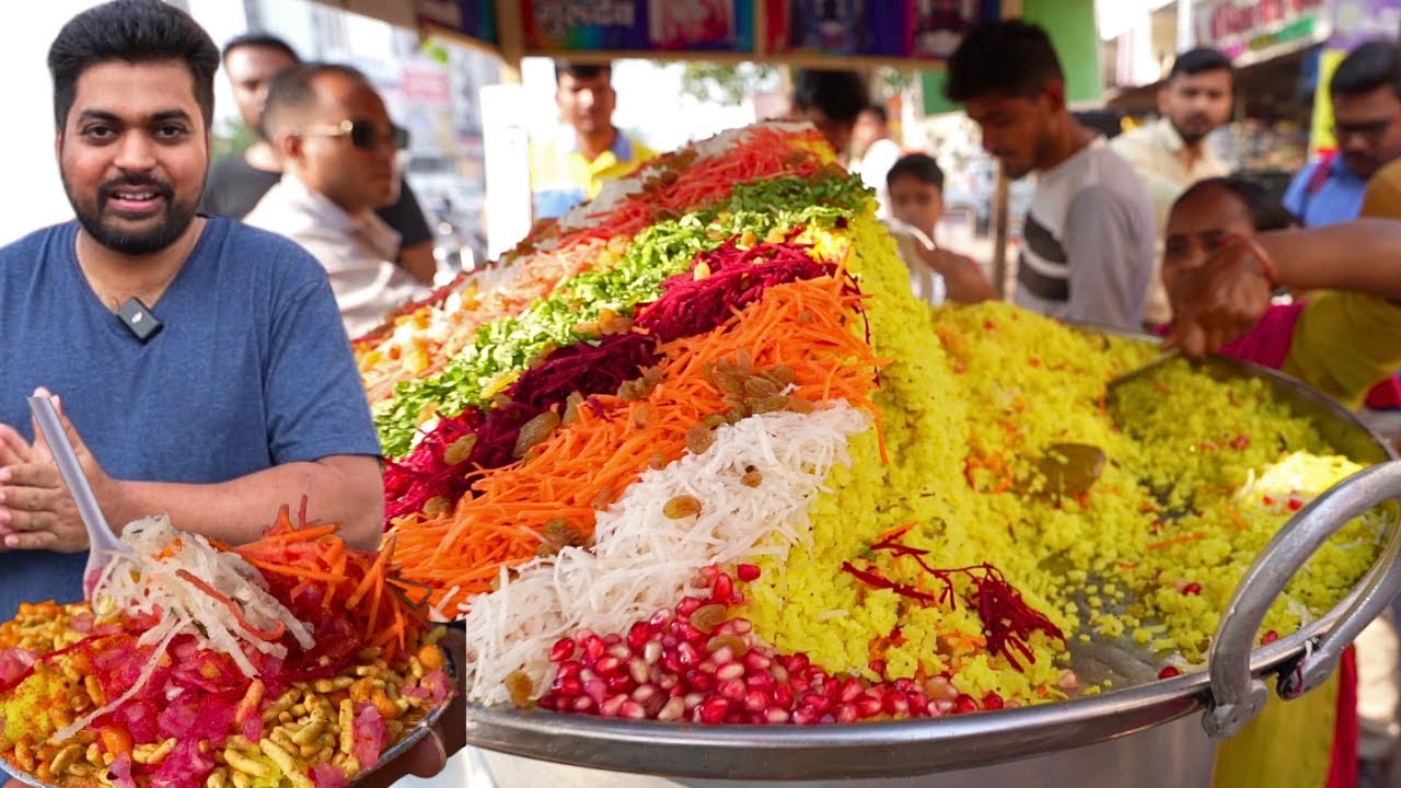 રંગબેરંગી સલાડ ની સાથે આખા વડોદરા માં બૂમ પડાવતા ઇન્દોરી પૌવા અને કચોરી Vadodara Famous Street food