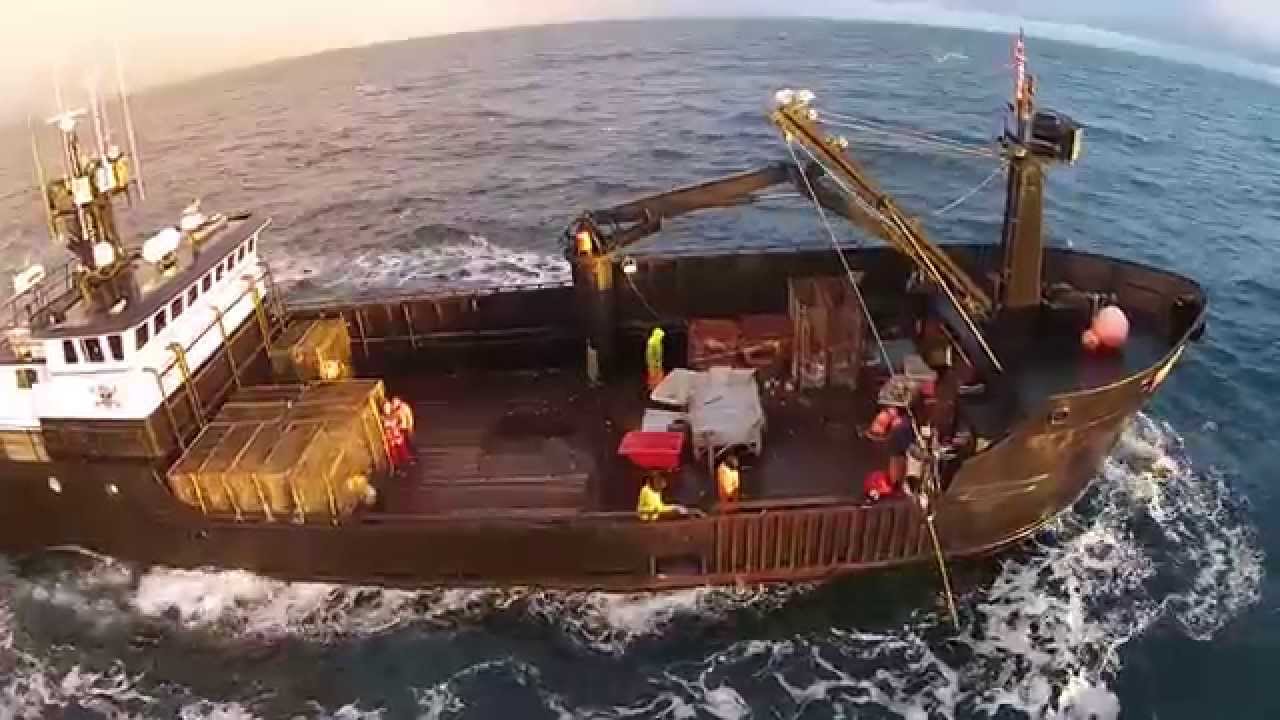 F/V Time Bandit -Overhead Footage - Pulling Pots and Setting Back