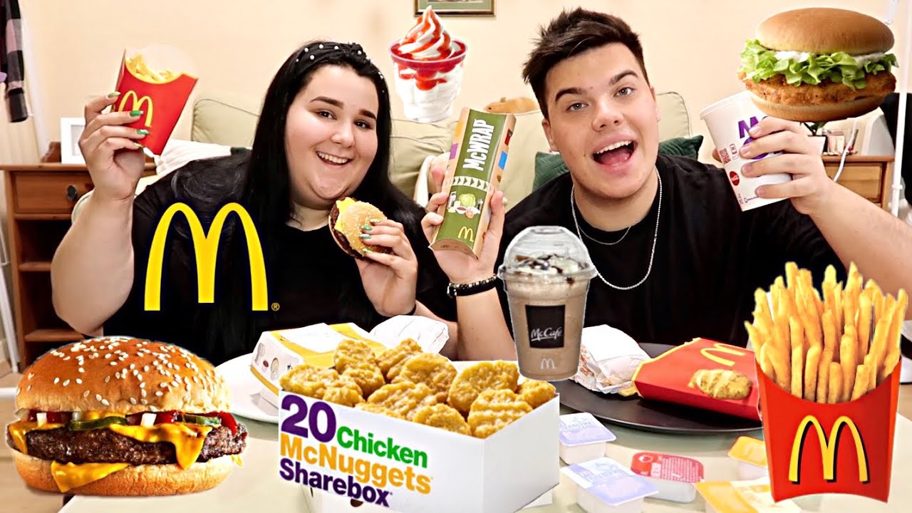TABU KÉRDÉSEK BARBIVAL 2. rész 😱 | McDonald’s Mukbang (megcsalás, gyerek stb.)