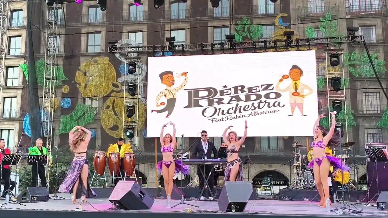 La Orquesta de Pérez Prado y Rubén Albarrán en el Zócalo 3/enero/26.