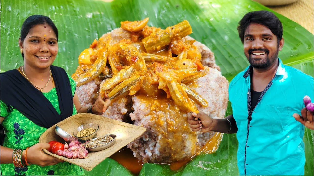 NETHILI KARUVADU KULAMBU WITH RAGI KALI | நெத்திலி கருவாட்டு குழம்பு -  களி செய்முறை 