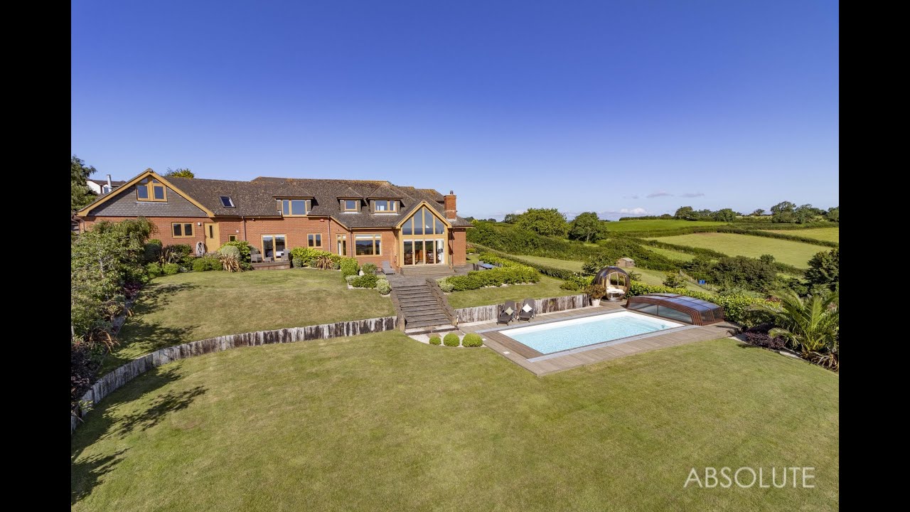 5 Bedroom House For Sale in Maidencombe | Absolute Sales & Lettings