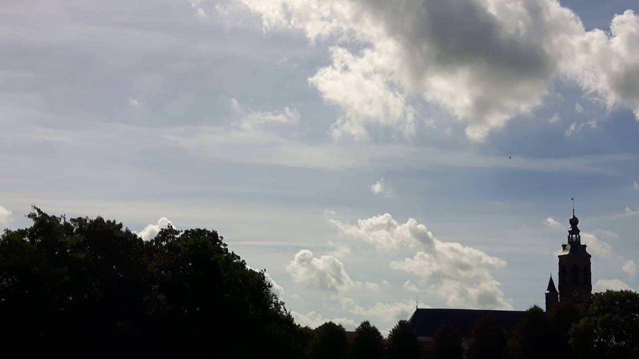 Ja daar is die ,de Helikopter met Danny Panadero...