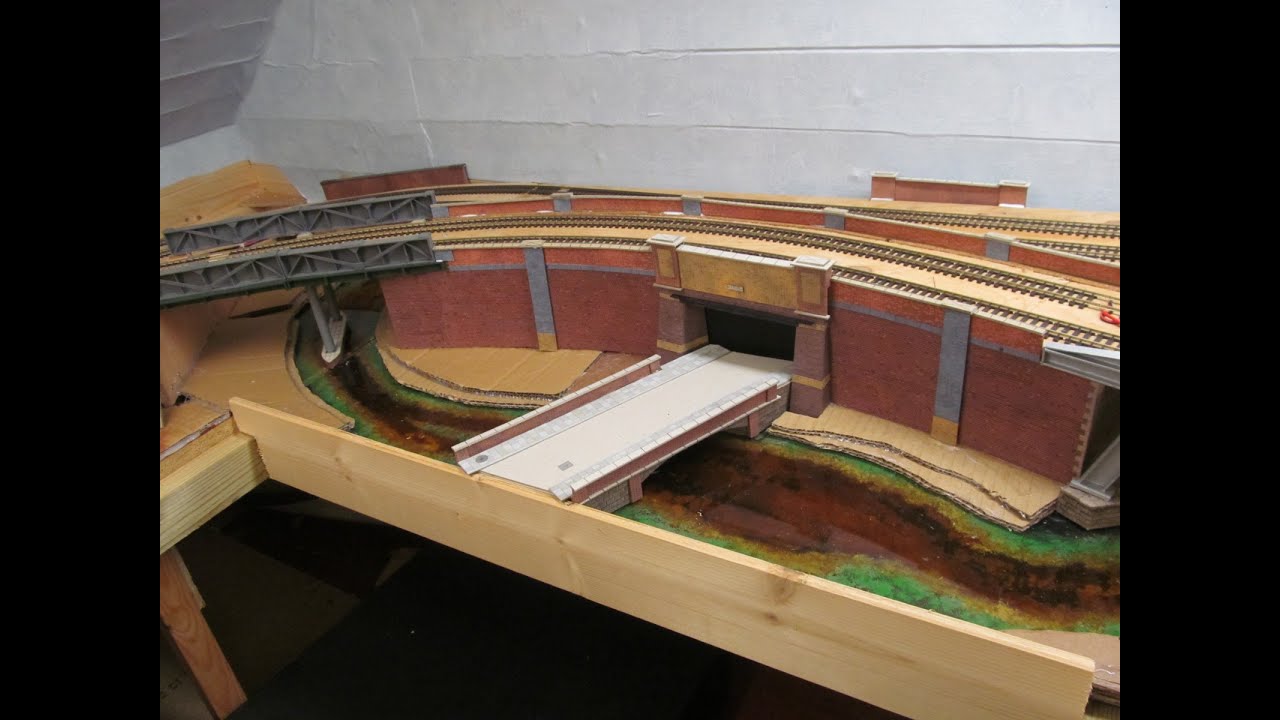 Buckland Junction Loft Model Railway 172. No trains running. No wiring the layout. Just more scenery