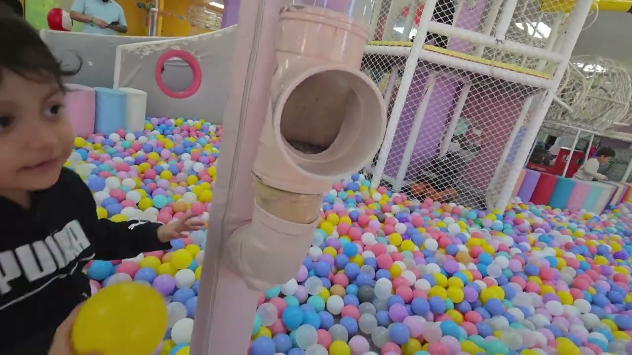 Encontramos un lugar muy bonito para que jueguen los niños  y mire  el final lo que paso 