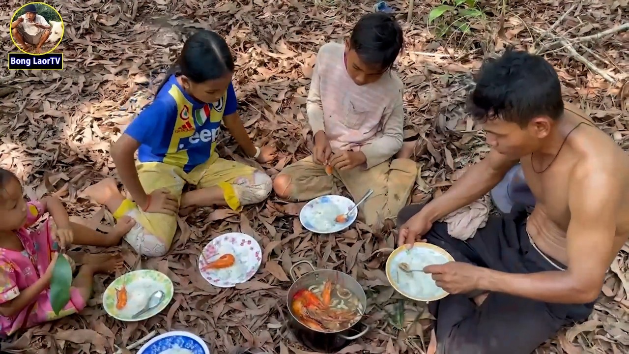 ទៅដកផ្សិត បង្កងស្ងោរជាមួយផ្សិតស្មាច់នៅកោះអាកាស្យា GO TO PICK FOREST MUSHROOMS AND COOK ON ISLAND 4K