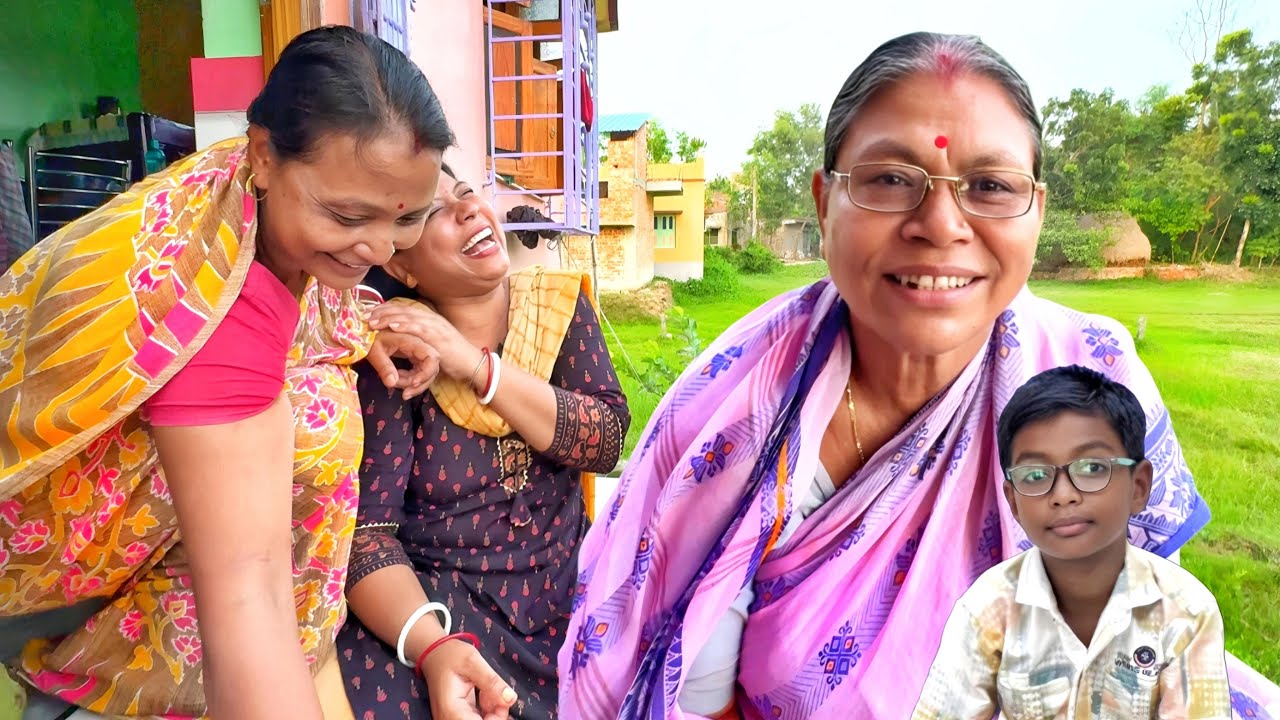 হঠাৎ করেই শ্বাশুড়িমা, ননদ ঋভু ঋতমকে দেখতে এল ।
