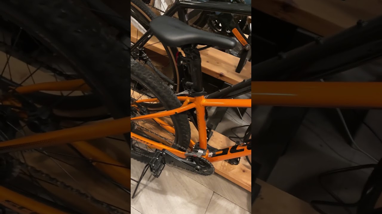 Scott Aspect Orange Black