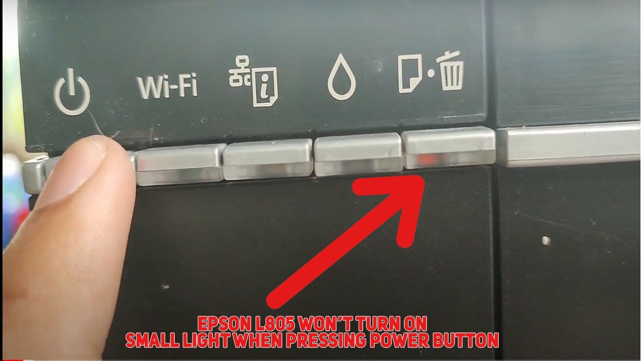 Принтер Epson L805 не включается. ИСПРАВЛЕНО. При нажатии кнопки питания на кнопке остановки заго...