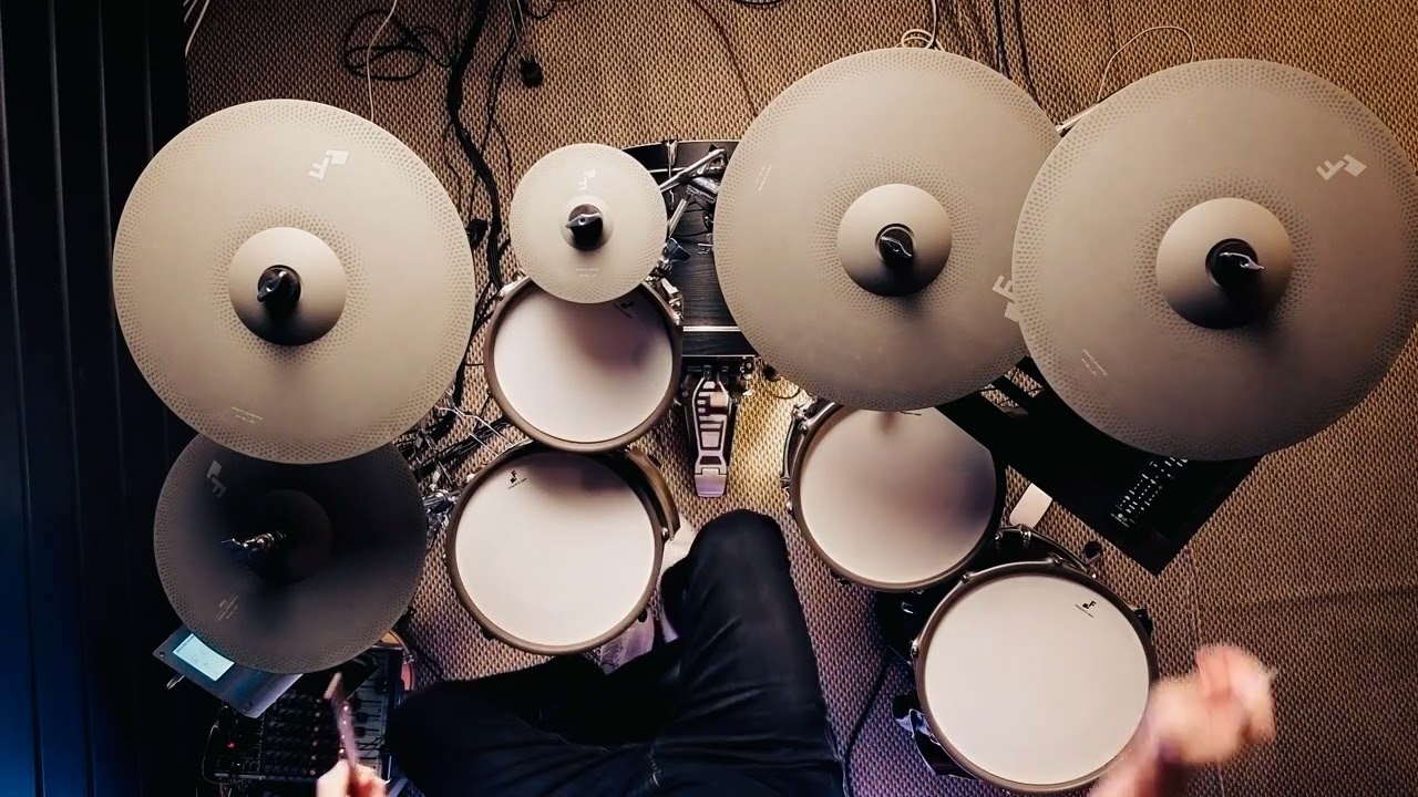 Минец Барабаны - Земфира - Трафик