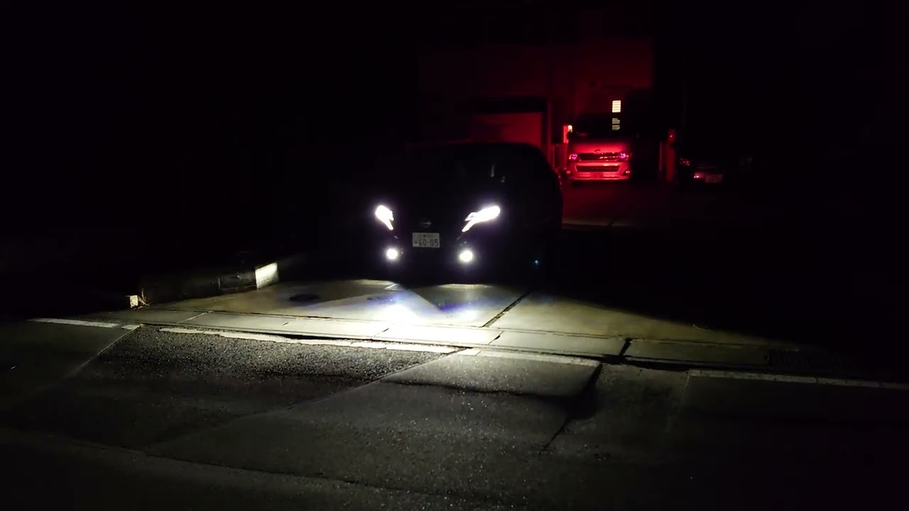 「新型オーラ発売」『ノートオーラ』 夜の帰宅風景   短時間動画