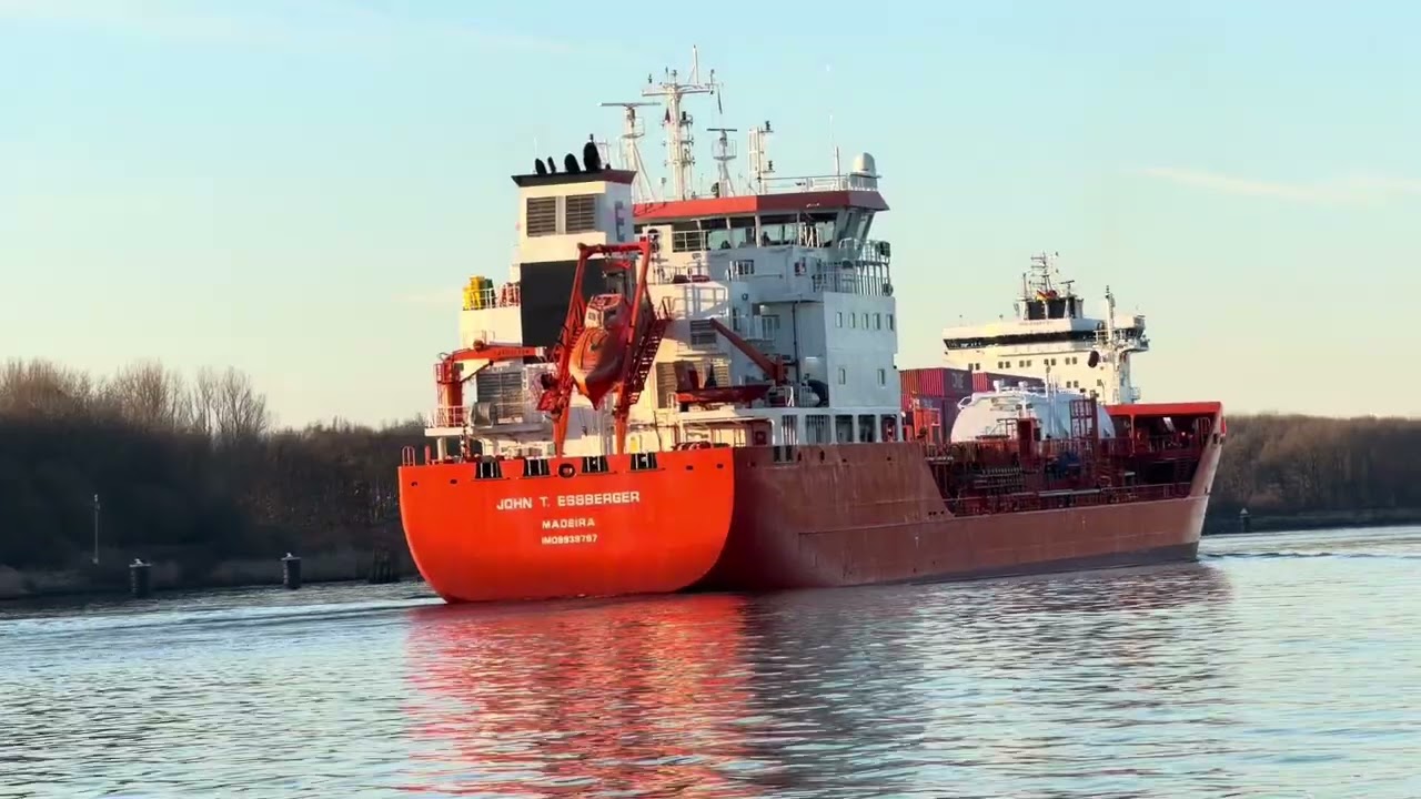 Ship : Kiel canal in germany [ Skogafoss-Optima-John T. Essberger-Kaata-Svenborg