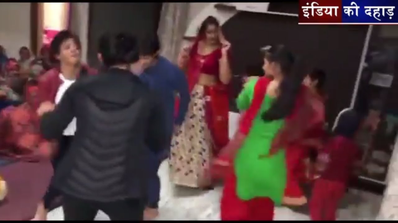Babita Phogat का बहनों के साथ गजब डांस Dushyant Chautala के गाने पर