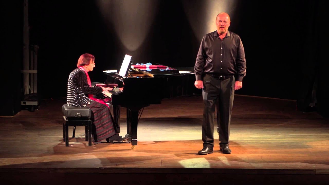 Gustavo Grobocopatel y Lucía Maranca - El Forastero