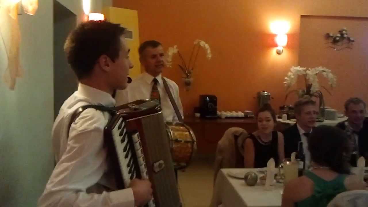 Łowickie Chłopoki na Weselu. Hej Sokoły. Szła Dzieweczka .Sala Wiedeń Łowicz. DJ Johny. Krasnoludki