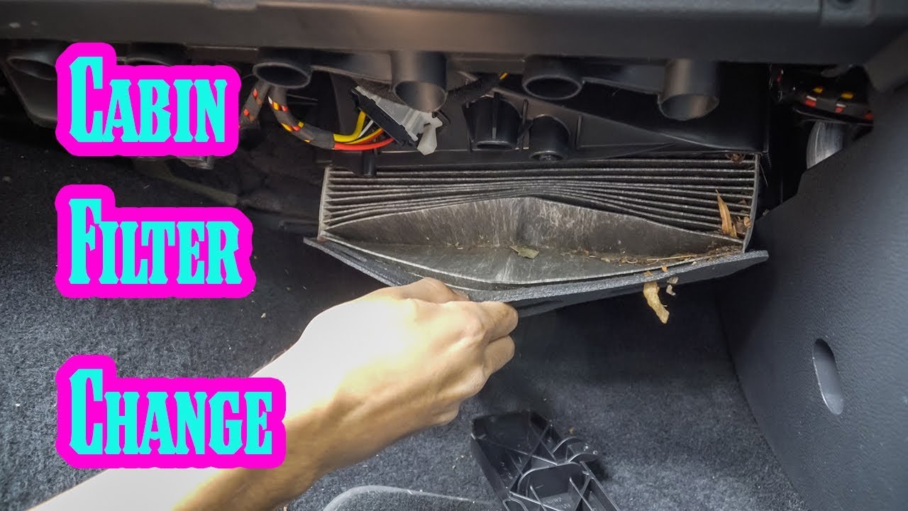 Замена салонного фильтра VW Golf Mk6