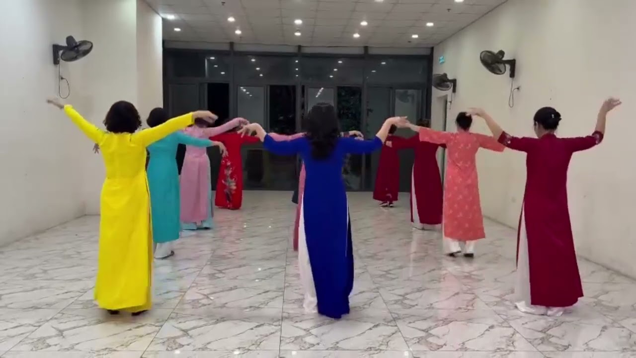 CÂY ĐÀN BỎ QUÊN