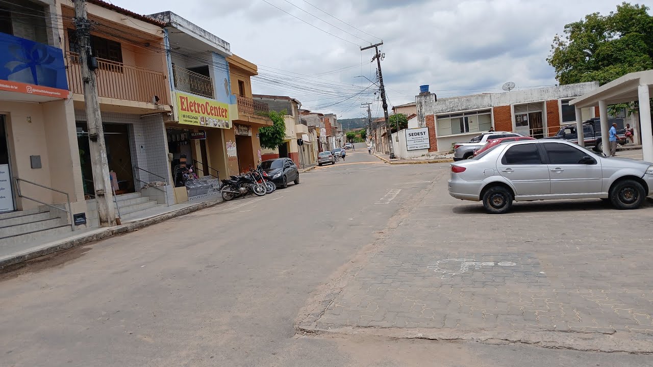 É nós sempre mostrando o jardim Ceará. 