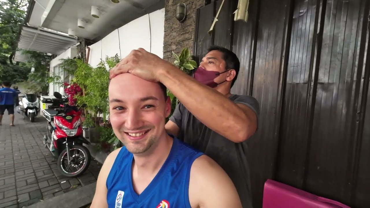 $3 Intense Street Massage In Manila, Philippines 🇵🇭