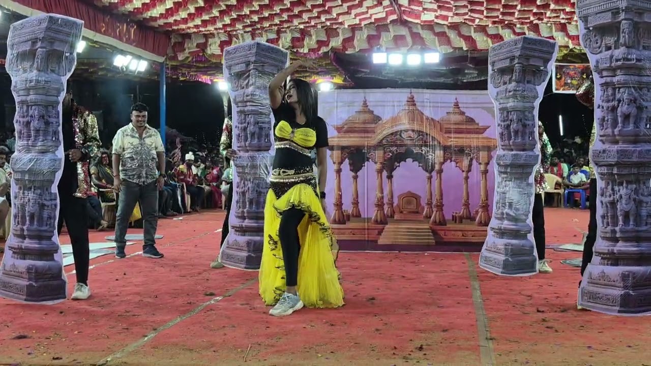 ஏலேலங்குடியிலே இள மன வெயிலே #kulasai, #dasara, #dance