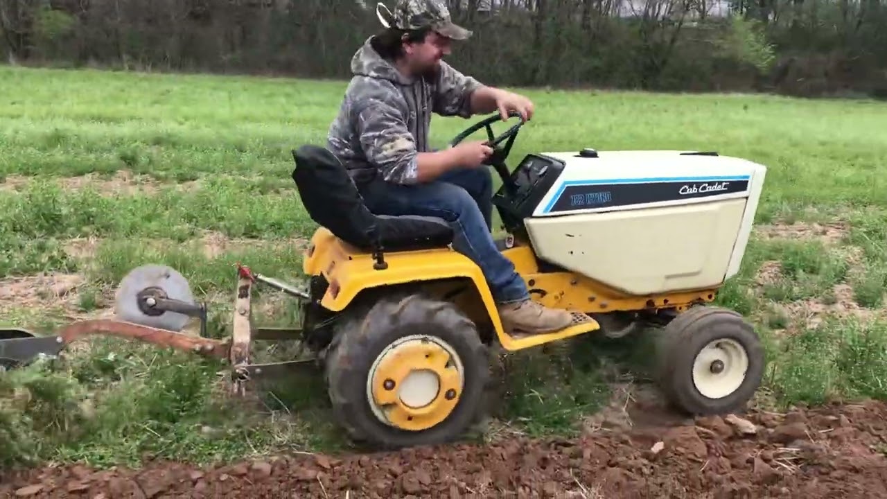 @MichaelTJD60  Cub Cadet 782 & @mikescubcadetworld  Cub Cadet 782D PA plow day 2023