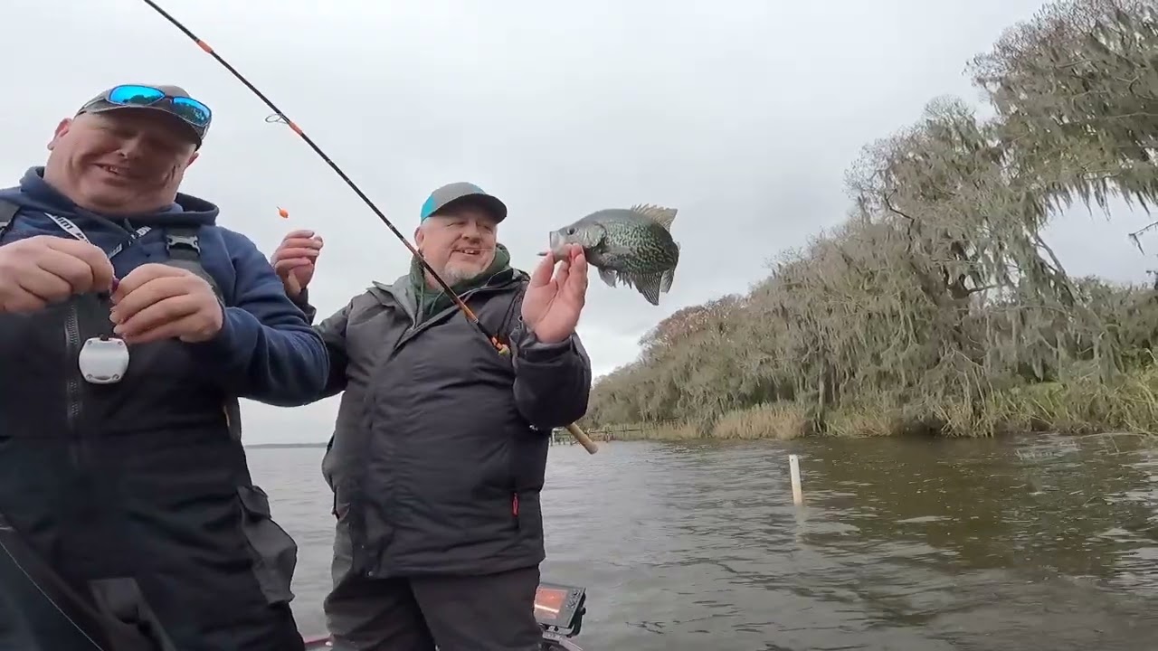 Lake Jesup with Tom Peterson | Season 9 Episode 9 | BrushPile Fishing