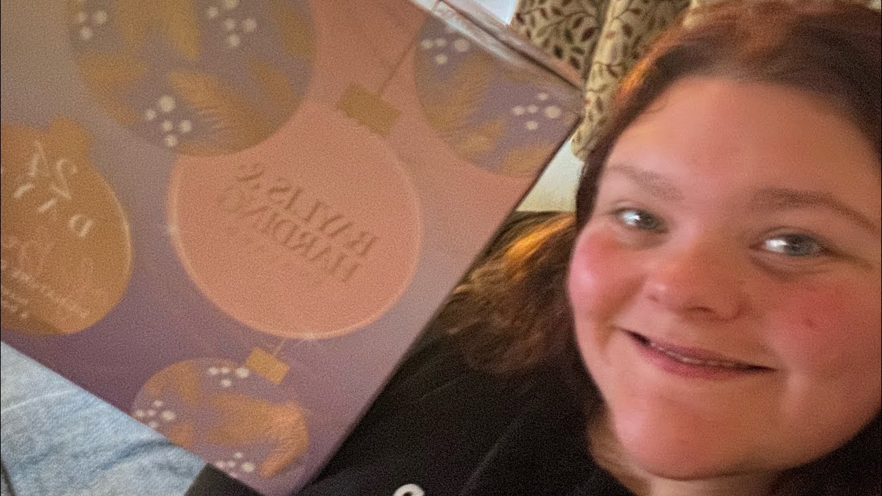 Baylis & Harding 24 Days of Beauty Advent Calendar- Only £30 - Frankie Finds Unboxing 2024