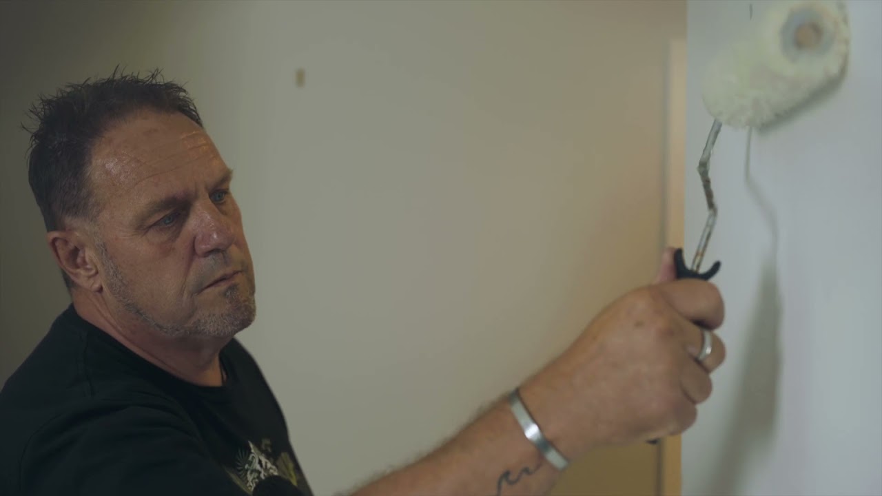 Learn how to wallpaper