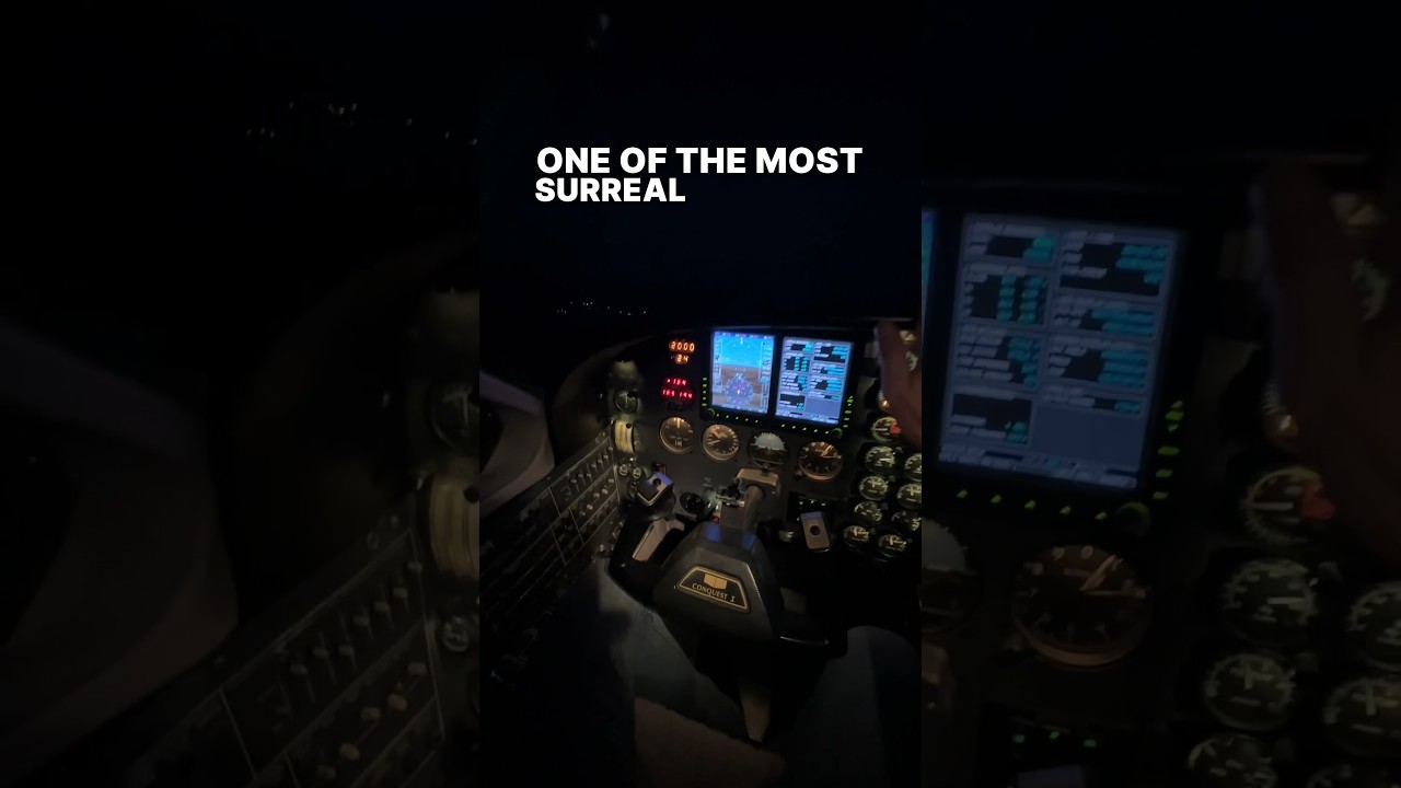 🤯 INCREDIBLE MOMENT! | Dimming COCKPIT lights NIGHT FLYING just enough! #pilotlife  #aviation