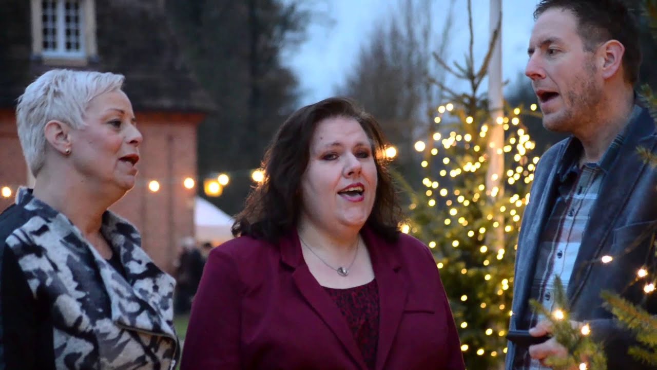 new kid in town door started late: Annette Mulder , Gea Tappel, en Andre de Klein