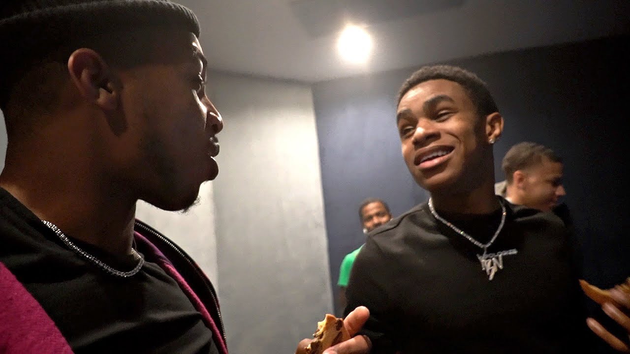 YBN ALMIGHTY JAY SAID HE WANNA BOX ME OVER RILEY... (He think I like her.. bro I DONT! but BET!)