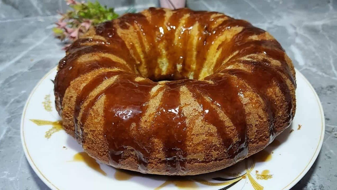 كيكة الزبادي بصوص الكرامل