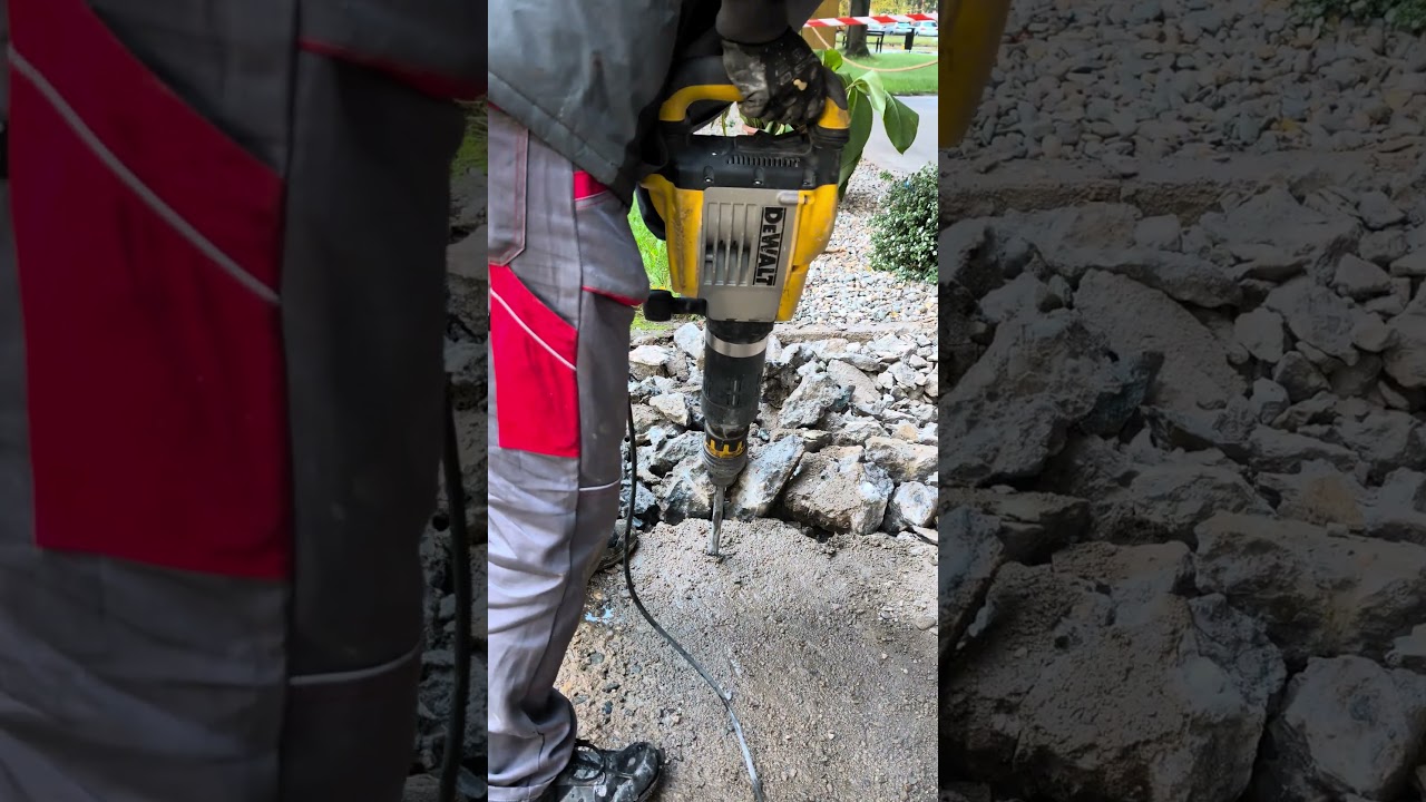 Bourac&iacute; kladivo DeWALT D25902K-Demolition hammer DeWALT D25902K