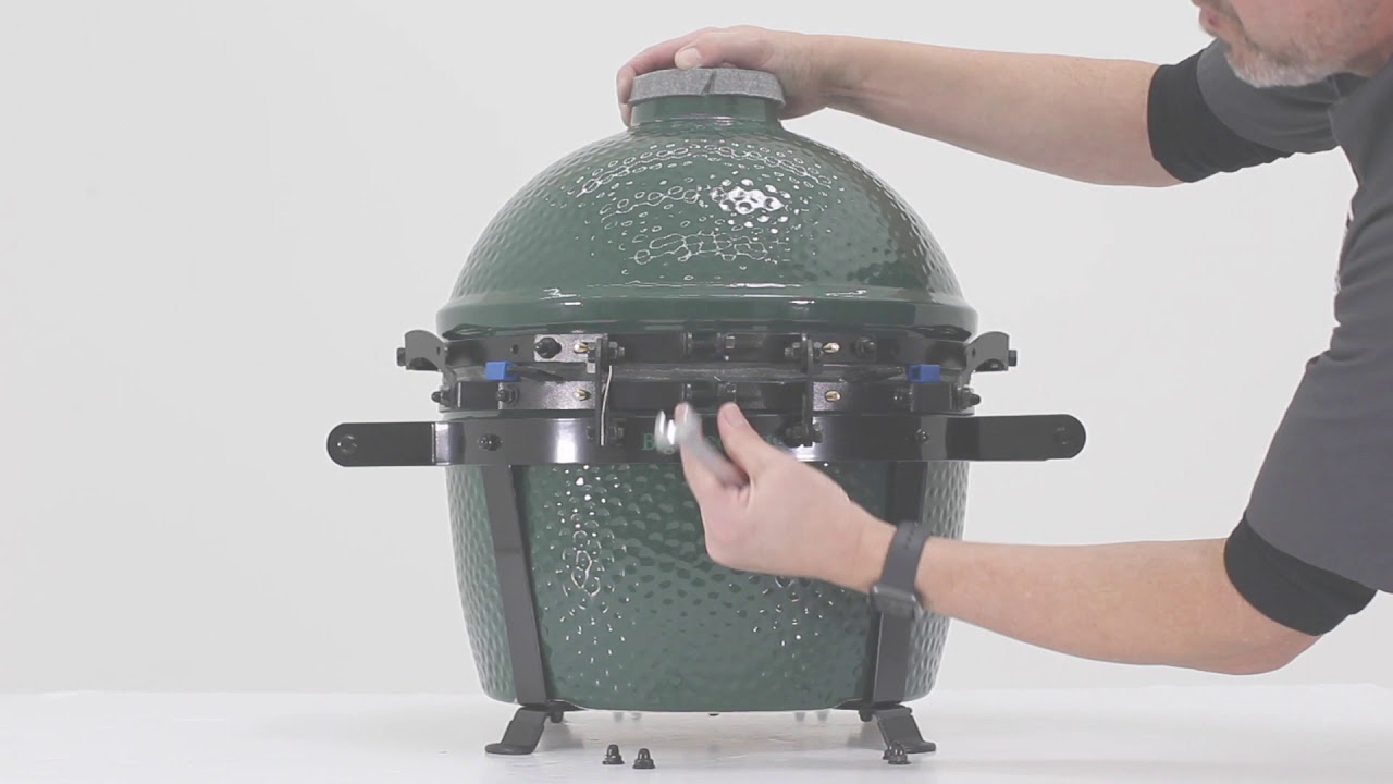 Partially Assembled MiniMax Big Green Egg