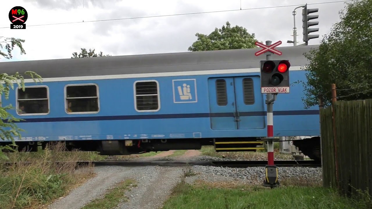 Železniční přejezd Dobřany - 28.9.2019 / Czech railroad crossing