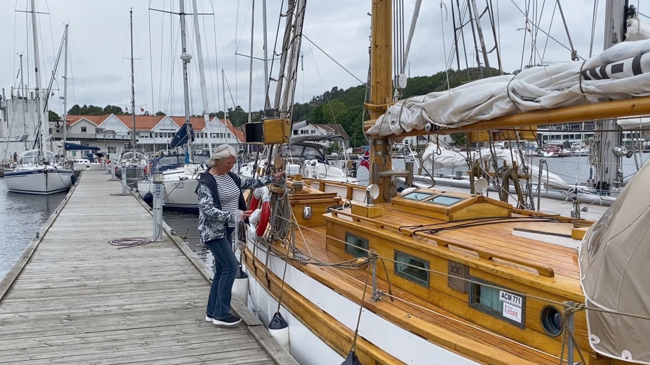 Byvandring i Mandal og seiling fra Mandal til Bragdøya