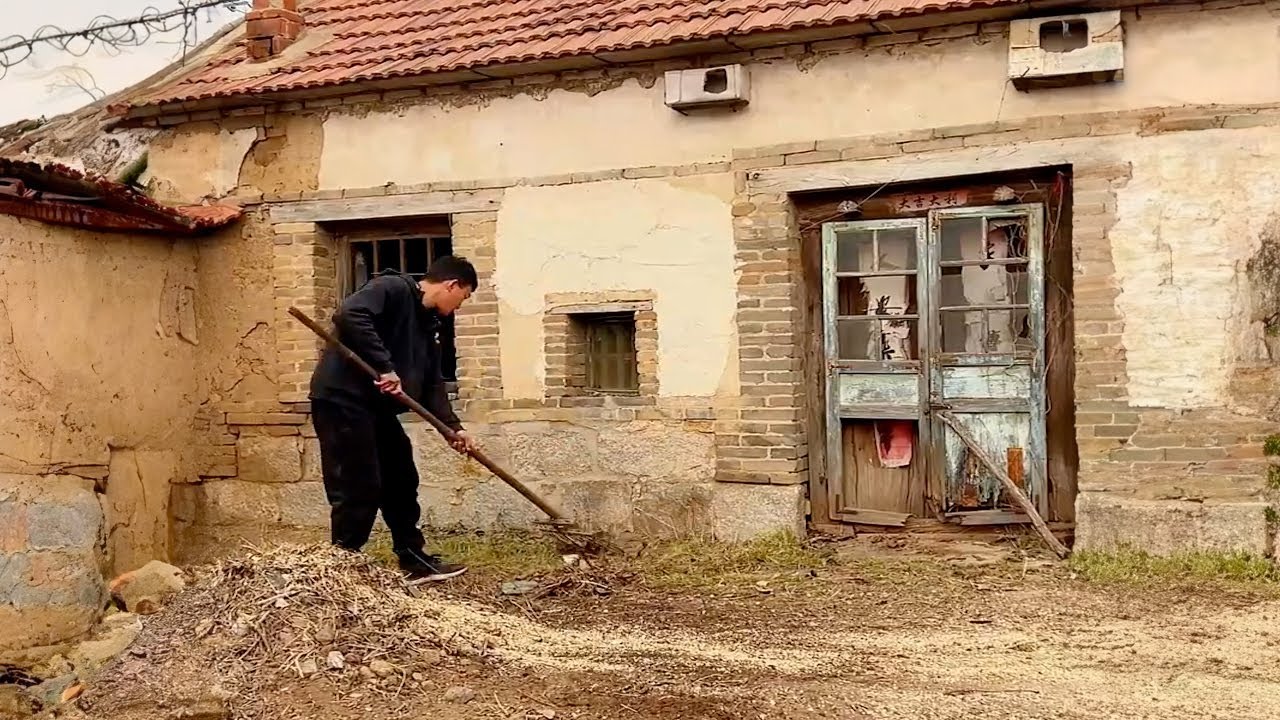 After Losing His Family, Orphan Cleans Up and Renovates His Parents' Old House to Start New Life