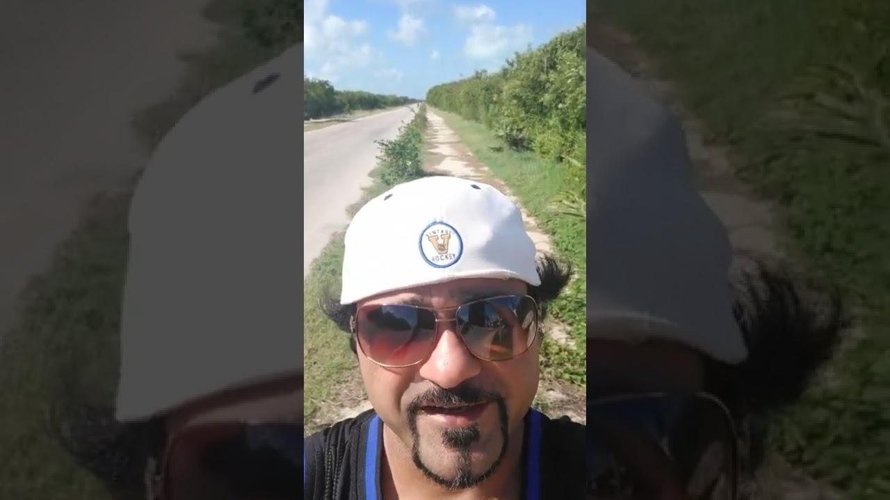 Starting 2km walk to Playa Pilar beach in Cayo Coco!