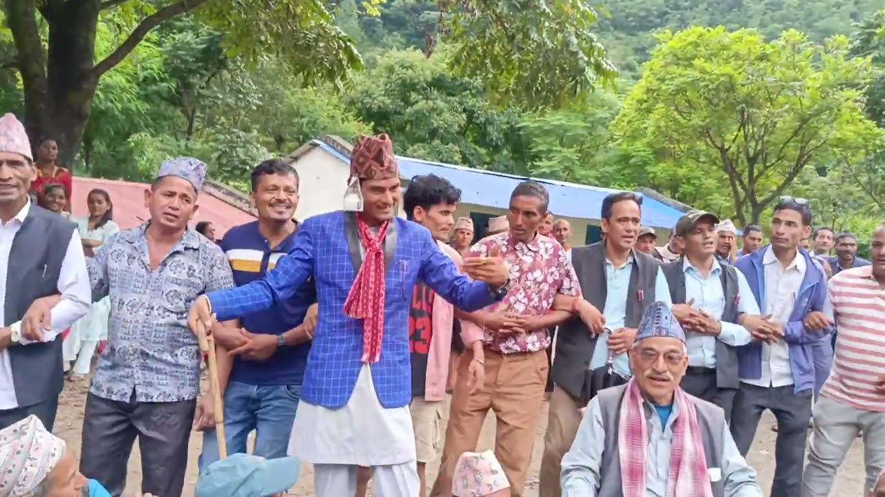बझाङ कि रमना धामी र अछामकी नम्रता जोशी सङ्ग बाजुरा का शंकर मल्लले एक्लै भिडे हेर्नुहोस बबाल देउडा♥️