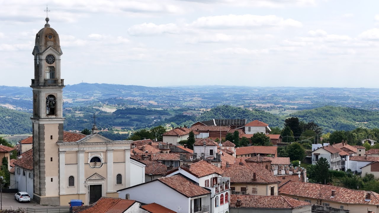 VEZZOLANO E ALBUGNANO - 4K DRONE