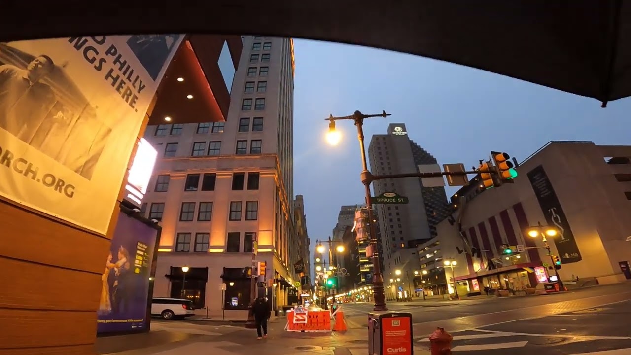 Pre-Sunrise Light Rain Walk Before Major Snowstorm** Philadelphia ** North on Broad St (Pt 2)