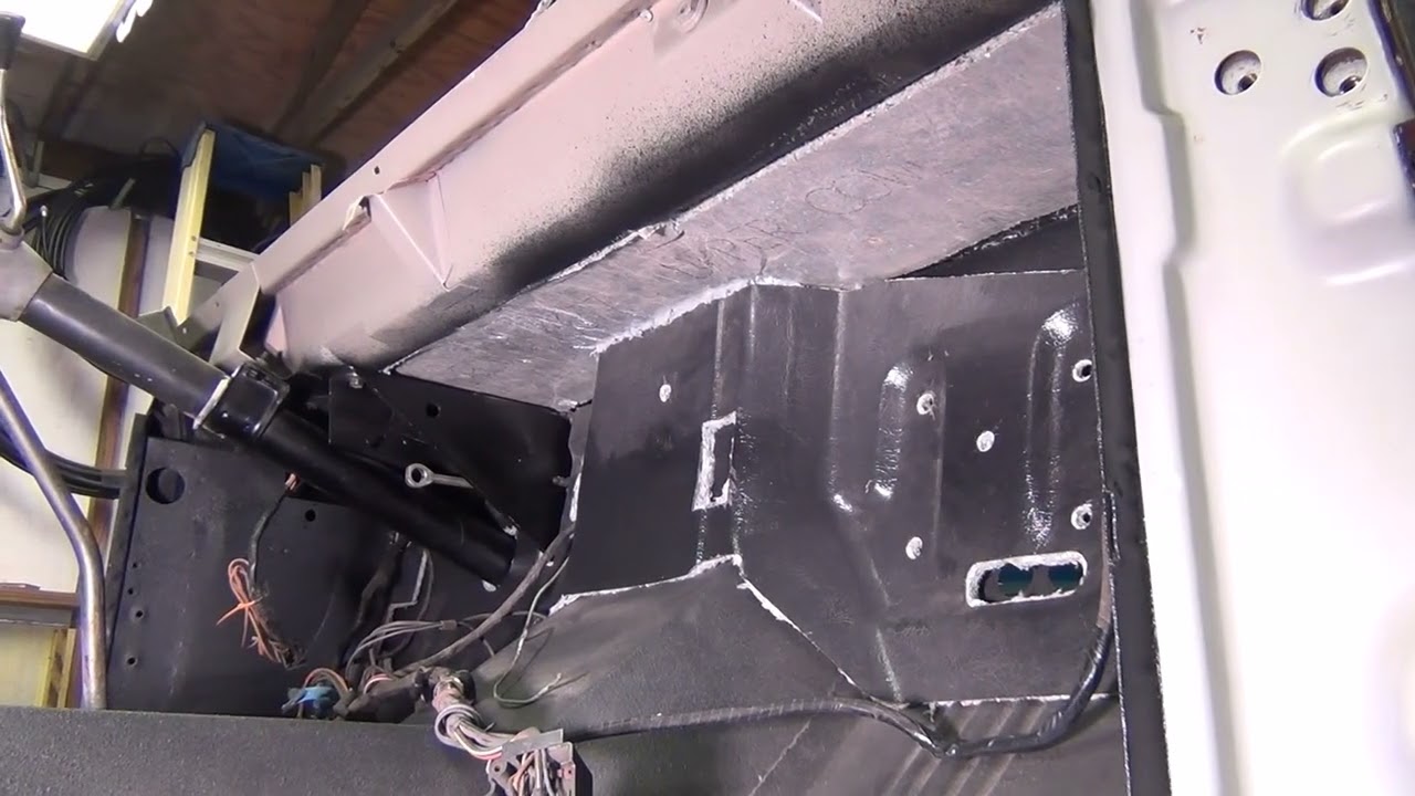 1973 Early Bronco Project Part 59 Quarter Panel Work and Dash Insulation