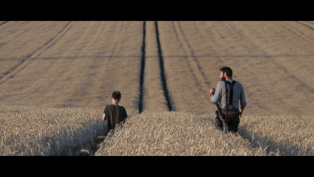 Oci, oci trafil si ?_ Kr&aacute;tky film
