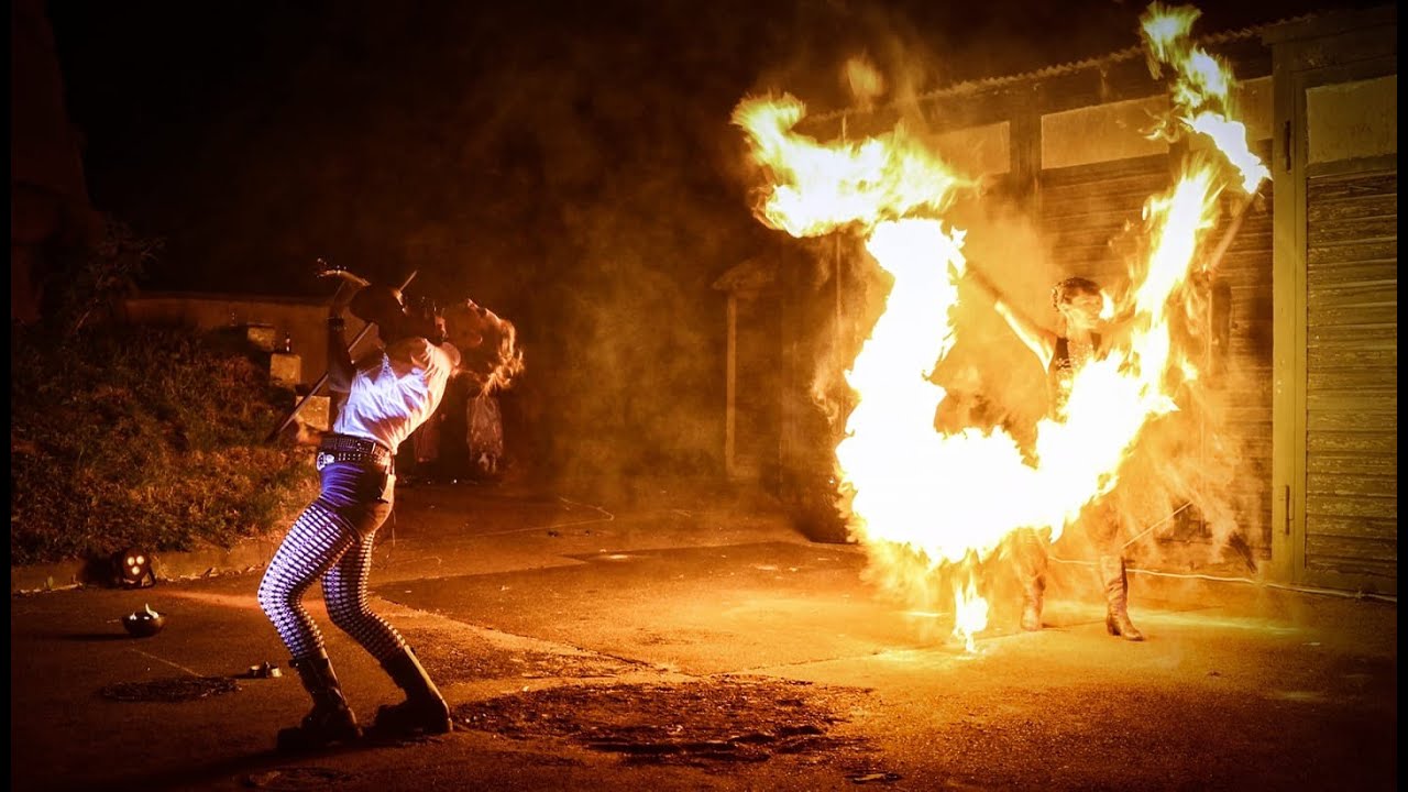 Violinen-, Feuer- & Lichtshow # Ma*Ke//Art aus Frankfurt/Main