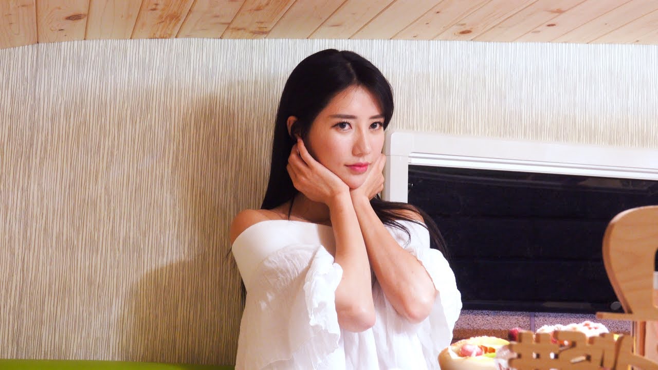 두손 꽃받침 포즈(2019 동아스포츠&레저산업 박람회)ː임솔아_ Lim Sol Ah